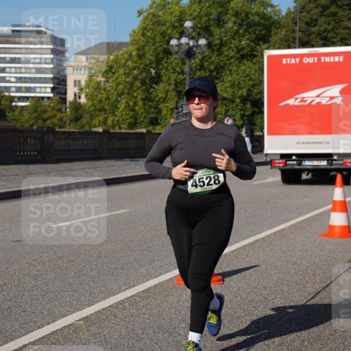 07.09.2025 - BARMER Alsterlauf Yannick Fuchs http://msf.ph/oto/8829106 07.09.2025 10:18:20 Laufen 4528, 4001 meine-sportfotos.de