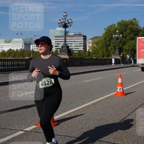 07.09.2025 - BARMER Alsterlauf Yannick Fuchs http://msf.ph/oto/8829111 07.09.2025 10:18:22 Laufen 4528, 4001 meine-sportfotos.de