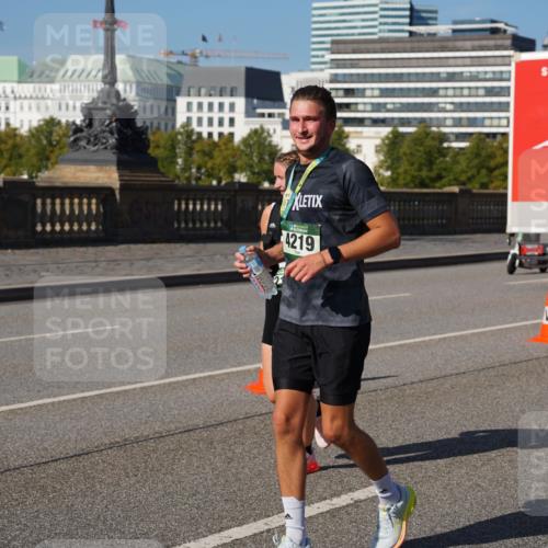 07.09.2025 - BARMER Alsterlauf Yannick Fuchs http://msf.ph/oto/8829116 07.09.2025 10:18:37 Laufen 4219 meine-sportfotos.de