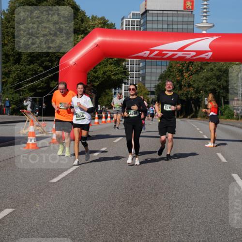 07.09.2025 - BARMER Alsterlauf Yannick Fuchs http://msf.ph/oto/8829124 07.09.2025 10:20:57 Laufen 6056, 4581, 821 meine-sportfotos.de