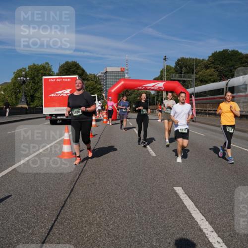 07.09.2025 - BARMER Alsterlauf Yannick Fuchs http://msf.ph/oto/8829169 07.09.2025 10:21:39 Laufen 3980, 3952, 4811, 16 meine-sportfotos.de