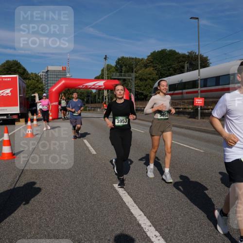 07.09.2025 - BARMER Alsterlauf Yannick Fuchs http://msf.ph/oto/8829173 07.09.2025 10:21:40 Laufen 4417, 3953, 3952, 2, 4811 meine-sportfotos.de