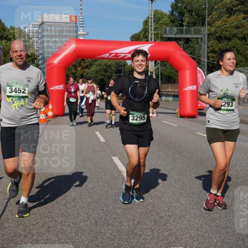 07.09.2025 - BARMER Alsterlauf Yannick Fuchs http://msf.ph/oto/8829180 07.09.2025 10:21:48 Laufen 3452, 19, 3295, 293, 10 meine-sportfotos.de