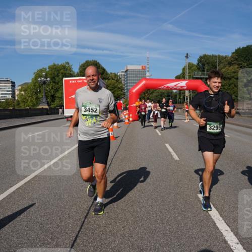 07.09.2025 - BARMER Alsterlauf Yannick Fuchs http://msf.ph/oto/8829183 07.09.2025 10:21:49 Laufen 3452, 10, 3295, 3293 meine-sportfotos.de