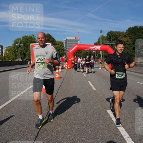 07.09.2025 - BARMER Alsterlauf Yannick Fuchs http://msf.ph/oto/8829184 07.09.2025 10:21:49 Laufen 3452, 10, 3295, 3293 meine-sportfotos.de