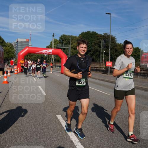 07.09.2025 - BARMER Alsterlauf Yannick Fuchs http://msf.ph/oto/8829186 07.09.2025 10:21:49 Laufen 3452, 101, 3295, 3293 meine-sportfotos.de
