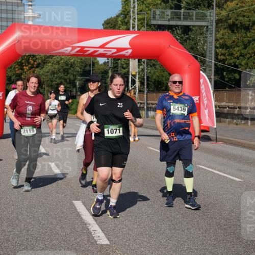 07.09.2025 - BARMER Alsterlauf Yannick Fuchs http://msf.ph/oto/8829190 07.09.2025 10:21:52 Laufen 4713, 4469, 2119, 4579, 25, 25, 5439, 1071 meine-sportfotos.de