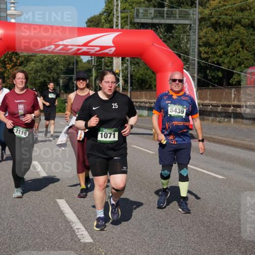 07.09.2025 - BARMER Alsterlauf Yannick Fuchs http://msf.ph/oto/8829193 07.09.2025 10:21:52 Laufen 713, 83, 2119, 4579, 25, 1071, 5439 meine-sportfotos.de