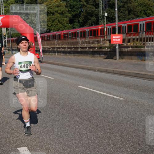 07.09.2025 - BARMER Alsterlauf Yannick Fuchs http://msf.ph/oto/8829209 07.09.2025 10:21:57 Laufen 4576, 4579, 4469 meine-sportfotos.de