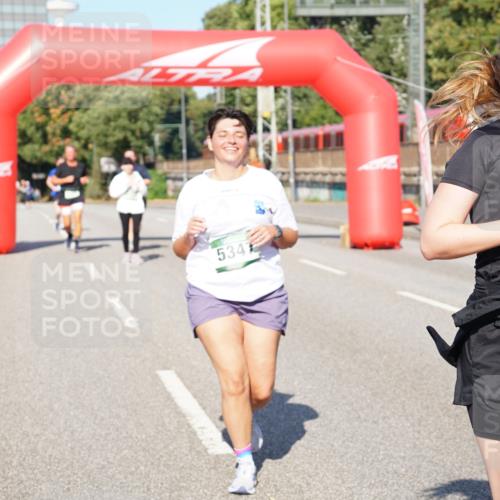 07.09.2025 - BARMER Alsterlauf Yannick Fuchs http://msf.ph/oto/8829215 07.09.2025 10:22:01 Laufen 534, 4576 meine-sportfotos.de