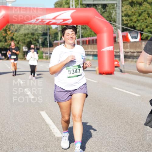 07.09.2025 - BARMER Alsterlauf Yannick Fuchs http://msf.ph/oto/8829217 07.09.2025 10:22:01 Laufen 5347, 36, 4576 meine-sportfotos.de