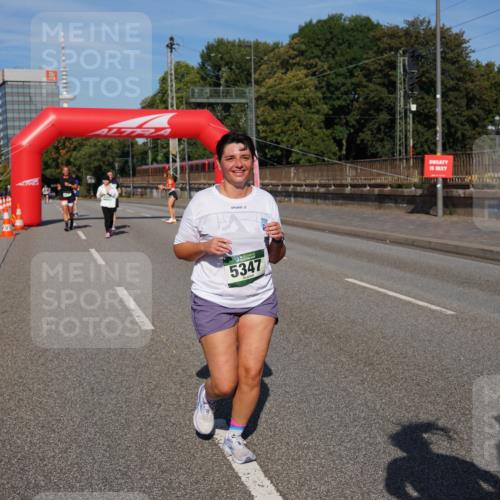 07.09.2025 - BARMER Alsterlauf Yannick Fuchs http://msf.ph/oto/8829218 07.09.2025 10:22:02 Laufen 5347 meine-sportfotos.de