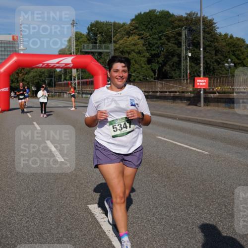 07.09.2025 - BARMER Alsterlauf Yannick Fuchs http://msf.ph/oto/8829220 07.09.2025 10:22:02 Laufen 5, 5347 meine-sportfotos.de