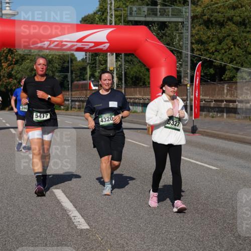 07.09.2025 - BARMER Alsterlauf Yannick Fuchs http://msf.ph/oto/8829221 07.09.2025 10:22:08 Laufen 396, 5417, 4320, 5327 meine-sportfotos.de