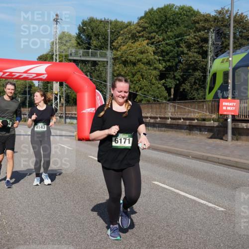 07.09.2025 - BARMER Alsterlauf Yannick Fuchs http://msf.ph/oto/8829255 07.09.2025 10:22:35 Laufen 4143, 6171 meine-sportfotos.de