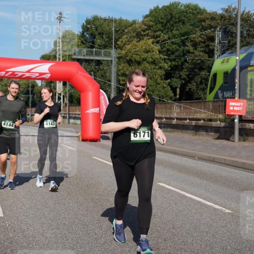 07.09.2025 - BARMER Alsterlauf Yannick Fuchs http://msf.ph/oto/8829256 07.09.2025 10:22:35 Laufen 4144, 4143, 6171 meine-sportfotos.de