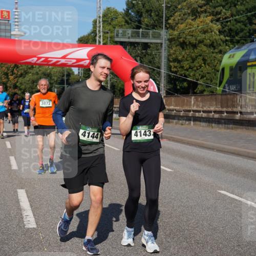 07.09.2025 - BARMER Alsterlauf Yannick Fuchs http://msf.ph/oto/8829261 07.09.2025 10:22:37 Laufen 3872, 4144, 4143 meine-sportfotos.de