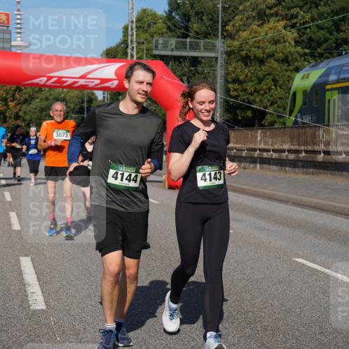 07.09.2025 - BARMER Alsterlauf Yannick Fuchs http://msf.ph/oto/8829262 07.09.2025 10:22:37 Laufen 59, 3872, 4144, 4143 meine-sportfotos.de