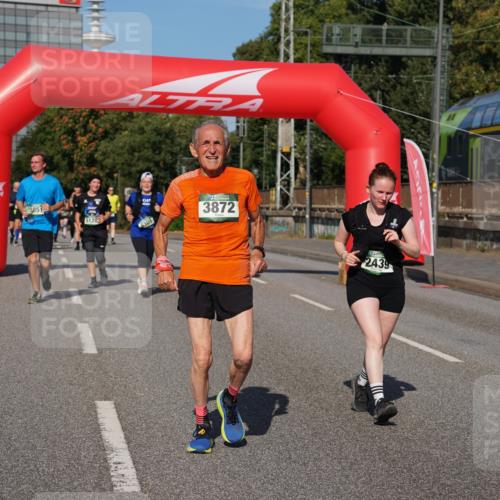 07.09.2025 - BARMER Alsterlauf Yannick Fuchs http://msf.ph/oto/8829265 07.09.2025 10:22:39 Laufen 1851, 301, 3872, 2439 meine-sportfotos.de