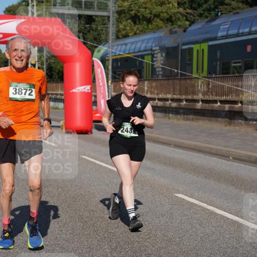 07.09.2025 - BARMER Alsterlauf Yannick Fuchs http://msf.ph/oto/8829267 07.09.2025 10:22:40 Laufen 2001, 3872, 2439 meine-sportfotos.de