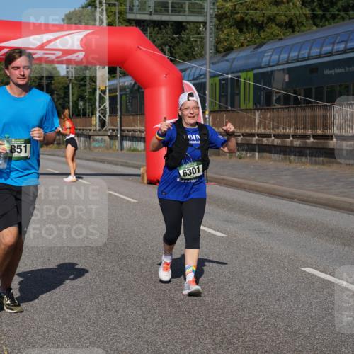 07.09.2025 - BARMER Alsterlauf Yannick Fuchs http://msf.ph/oto/8829272 07.09.2025 10:22:44 Laufen 512, 10, 851, 6301 meine-sportfotos.de