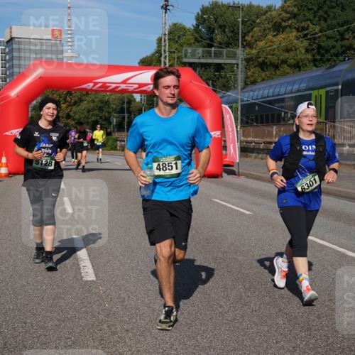 07.09.2025 - BARMER Alsterlauf Yannick Fuchs http://msf.ph/oto/8829274 07.09.2025 10:22:45 Laufen 5128, 19, 4851, 6301 meine-sportfotos.de