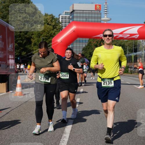 07.09.2025 - BARMER Alsterlauf Yannick Fuchs http://msf.ph/oto/8829303 07.09.2025 10:22:59 Laufen 2136, 3003, 1686, 2235, 2135 meine-sportfotos.de