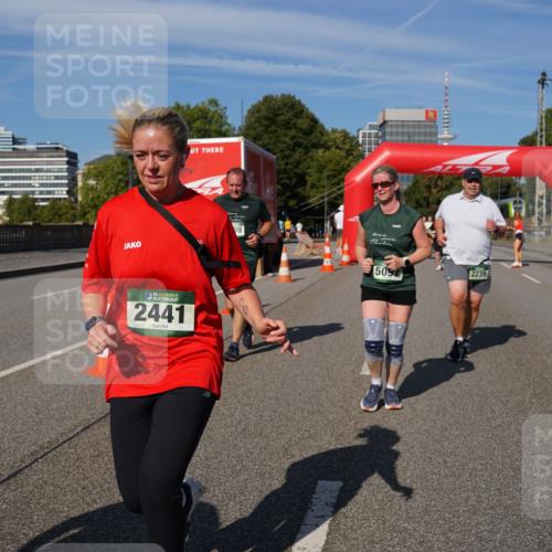 07.09.2025 - BARMER Alsterlauf Yannick Fuchs http://msf.ph/oto/8829325 07.09.2025 10:23:07 Laufen 36, 2441, 505, 2239 meine-sportfotos.de