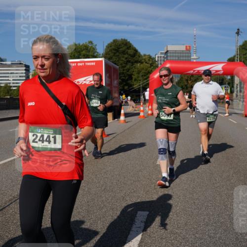 07.09.2025 - BARMER Alsterlauf Yannick Fuchs http://msf.ph/oto/8829326 07.09.2025 10:23:07 Laufen 36, 2441, 5098, 5097, 2239 meine-sportfotos.de