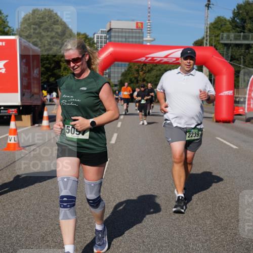 07.09.2025 - BARMER Alsterlauf Yannick Fuchs http://msf.ph/oto/8829327 07.09.2025 10:23:08 Laufen 5098, 509, 2239 meine-sportfotos.de