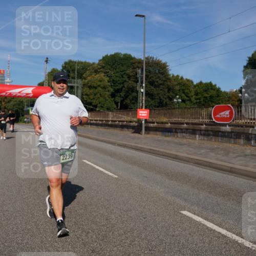 07.09.2025 - BARMER Alsterlauf Yannick Fuchs http://msf.ph/oto/8829331 07.09.2025 10:23:09 Laufen 2239, 16 meine-sportfotos.de