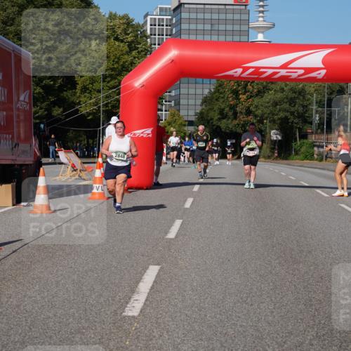 07.09.2025 - BARMER Alsterlauf Yannick Fuchs http://msf.ph/oto/8829350 07.09.2025 10:23:45 Laufen 1, 2848 meine-sportfotos.de