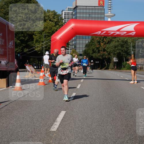 07.09.2025 - BARMER Alsterlauf Yannick Fuchs http://msf.ph/oto/8829355 07.09.2025 10:23:52 Laufen 1, 2714 meine-sportfotos.de