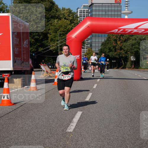 07.09.2025 - BARMER Alsterlauf Yannick Fuchs http://msf.ph/oto/8829359 07.09.2025 10:23:53 Laufen 1, 2714 meine-sportfotos.de