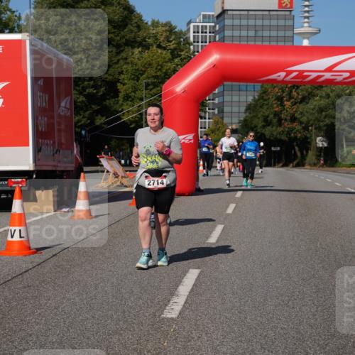 07.09.2025 - BARMER Alsterlauf Yannick Fuchs http://msf.ph/oto/8829360 07.09.2025 10:23:53 Laufen 1, 2714, 3642 meine-sportfotos.de