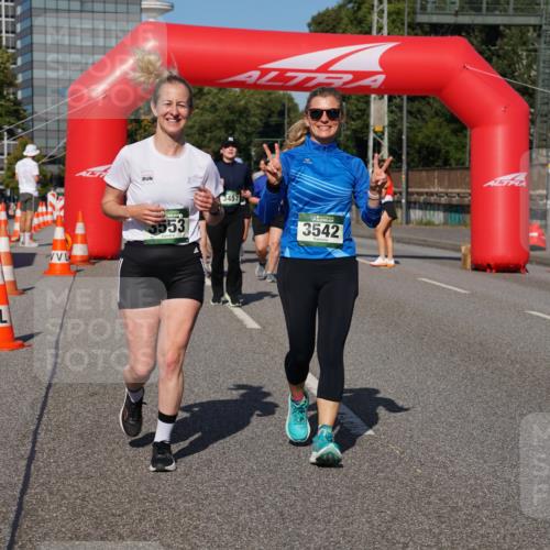 07.09.2025 - BARMER Alsterlauf Yannick Fuchs http://msf.ph/oto/8829368 07.09.2025 10:24:05 Laufen 553, 3457, 3542 meine-sportfotos.de