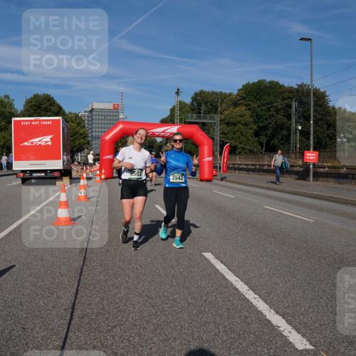 07.09.2025 - BARMER Alsterlauf Yannick Fuchs http://msf.ph/oto/8829371 07.09.2025 10:24:06 Laufen 3553, 3542 meine-sportfotos.de