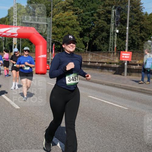 07.09.2025 - BARMER Alsterlauf Yannick Fuchs http://msf.ph/oto/8829383 07.09.2025 10:24:10 Laufen 80, 4000, 4004, 201, 3457 meine-sportfotos.de