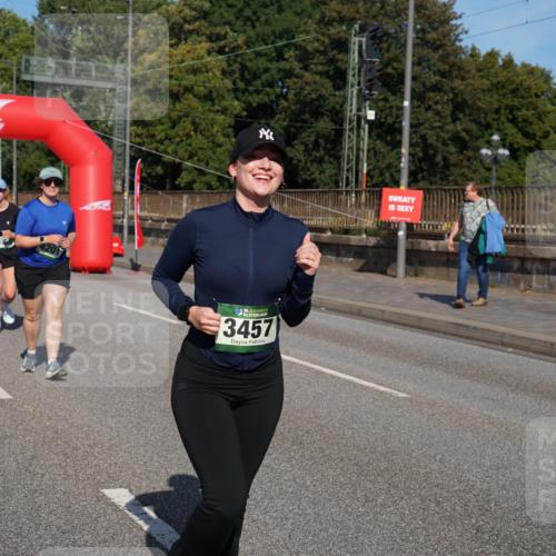 07.09.2025 - BARMER Alsterlauf Yannick Fuchs http://msf.ph/oto/8829385 07.09.2025 10:24:10 Laufen 4000, 400, 4201, 3457 meine-sportfotos.de