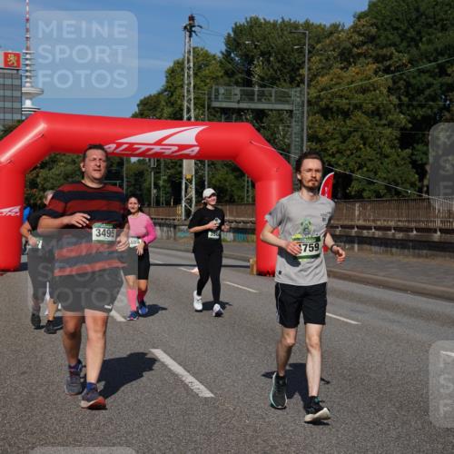 07.09.2025 - BARMER Alsterlauf Yannick Fuchs http://msf.ph/oto/8829411 07.09.2025 10:24:17 Laufen 3495, 485, 356, 759 meine-sportfotos.de
