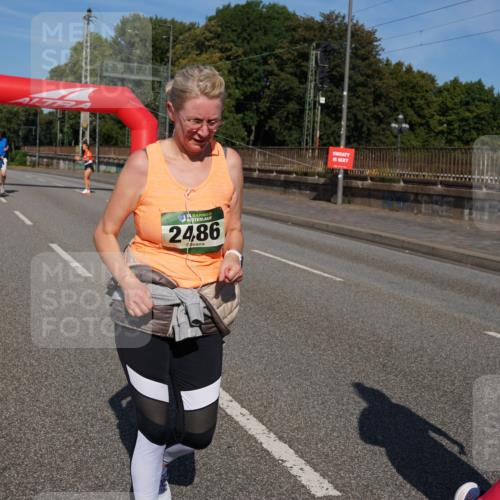 07.09.2025 - BARMER Alsterlauf Yannick Fuchs http://msf.ph/oto/8829421 07.09.2025 10:24:23 Laufen 3, 24, 86 meine-sportfotos.de