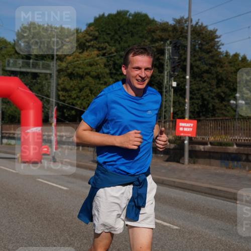 07.09.2025 - BARMER Alsterlauf Yannick Fuchs http://msf.ph/oto/8829432 07.09.2025 10:24:32 Laufen  meine-sportfotos.de