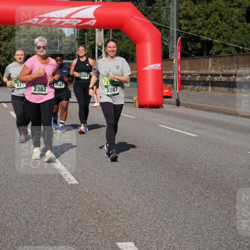 07.09.2025 - BARMER Alsterlauf Yannick Fuchs http://msf.ph/oto/8829433 07.09.2025 10:24:38 Laufen 2215, 6087, 2382, 4584, 3287 meine-sportfotos.de