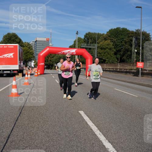 07.09.2025 - BARMER Alsterlauf Yannick Fuchs http://msf.ph/oto/8829435 07.09.2025 10:24:39 Laufen 2382, 45, 3287 meine-sportfotos.de