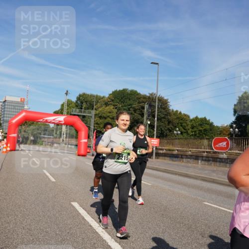 07.09.2025 - BARMER Alsterlauf Yannick Fuchs http://msf.ph/oto/8829444 07.09.2025 10:24:43 Laufen 2215, 4, 2382 meine-sportfotos.de