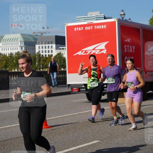 07.09.2025 - BARMER Alsterlauf Yannick Fuchs http://msf.ph/oto/8829465 07.09.2025 10:26:37 Laufen 32, 2001, 2420, 2427 meine-sportfotos.de