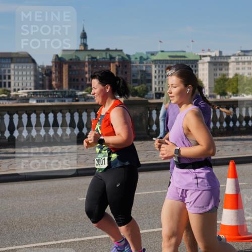 07.09.2025 - BARMER Alsterlauf Yannick Fuchs http://msf.ph/oto/8829473 07.09.2025 10:26:40 Laufen 2001 meine-sportfotos.de