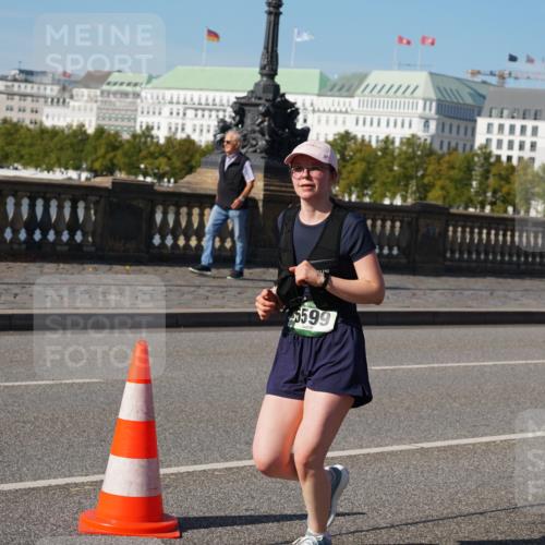 07.09.2025 - BARMER Alsterlauf Yannick Fuchs http://msf.ph/oto/8829478 07.09.2025 10:26:44 Laufen 5599 meine-sportfotos.de