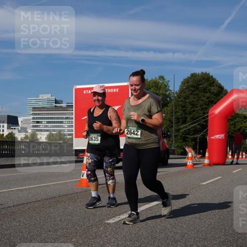 07.09.2025 - BARMER Alsterlauf Yannick Fuchs http://msf.ph/oto/8829484 07.09.2025 10:26:52 Laufen 2635, 2642 meine-sportfotos.de