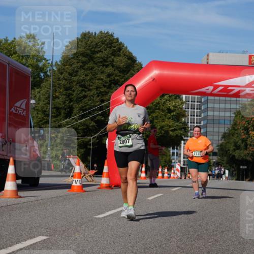 07.09.2025 - BARMER Alsterlauf Yannick Fuchs http://msf.ph/oto/8829486 07.09.2025 10:26:58 Laufen 2807, 1145 meine-sportfotos.de